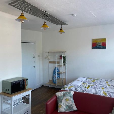 Accommodation Hub Studio 2 Лондон Екстериор снимка